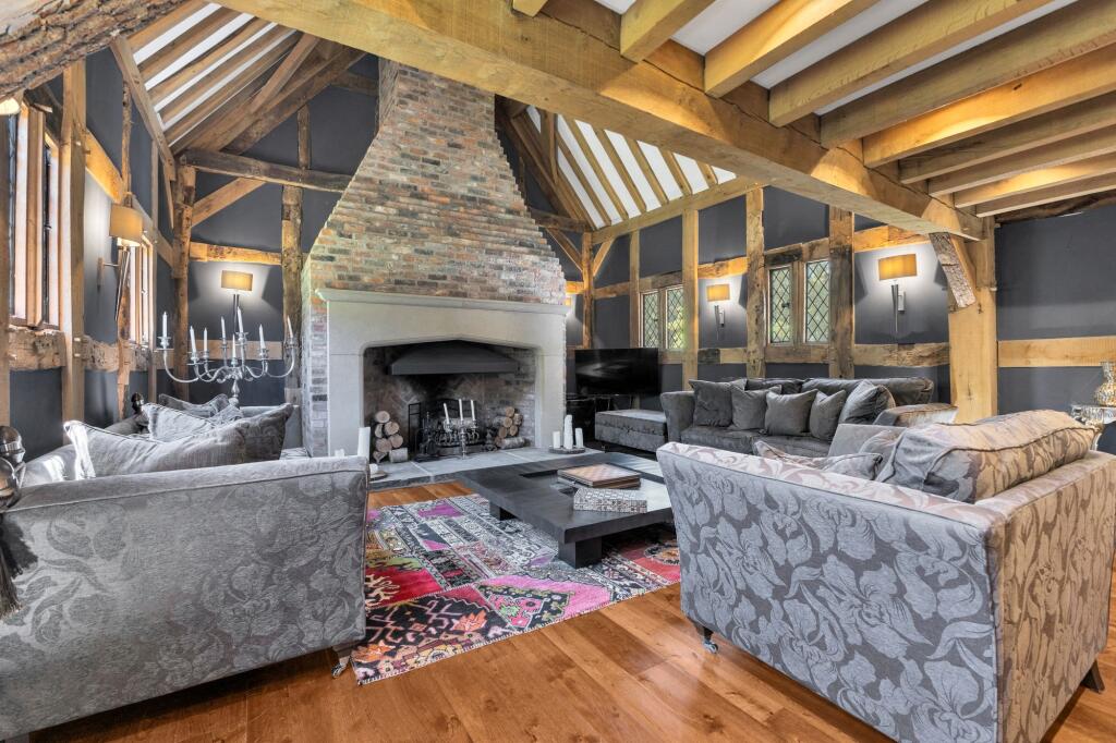 Stunning countryside estate hits £6.7m market (Picture: Rightmove)